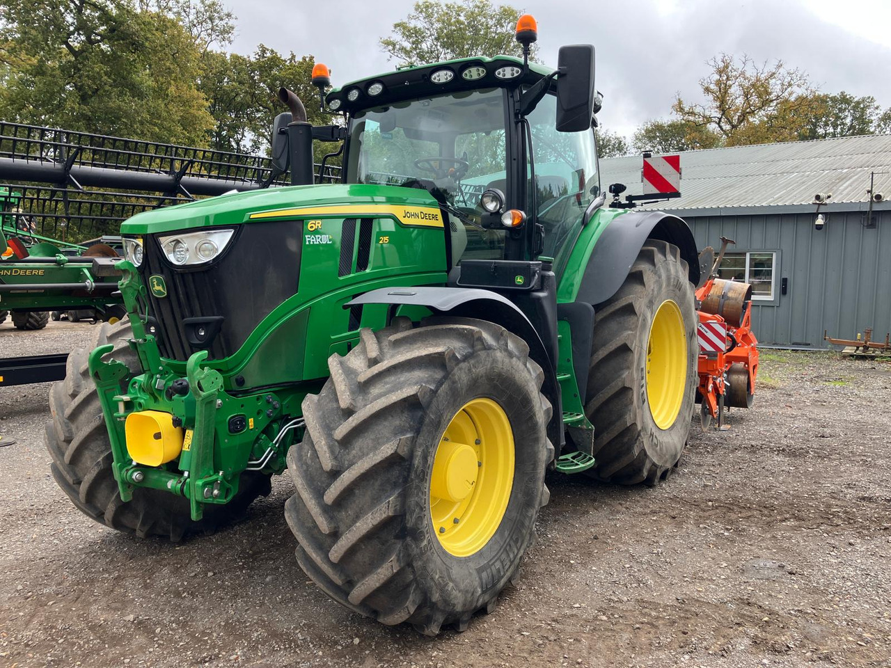 John Deere 6R 215 - Farm tractor: picture 1 John Deere 6R 215 - Farm tractor: picture 1
