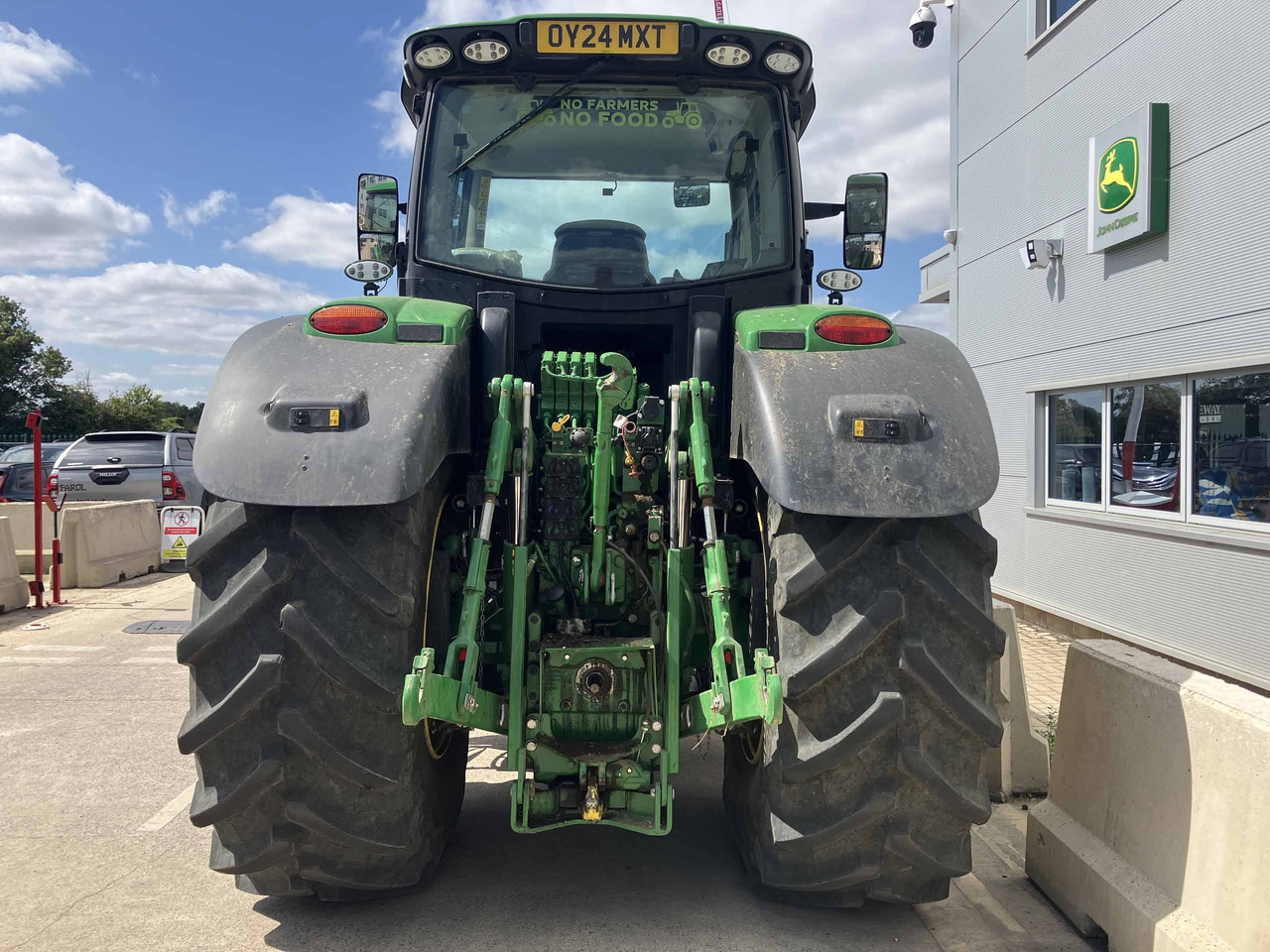 John Deere 6R 250 - Farm tractor: picture 4 John Deere 6R 250 - Farm tractor: picture 4