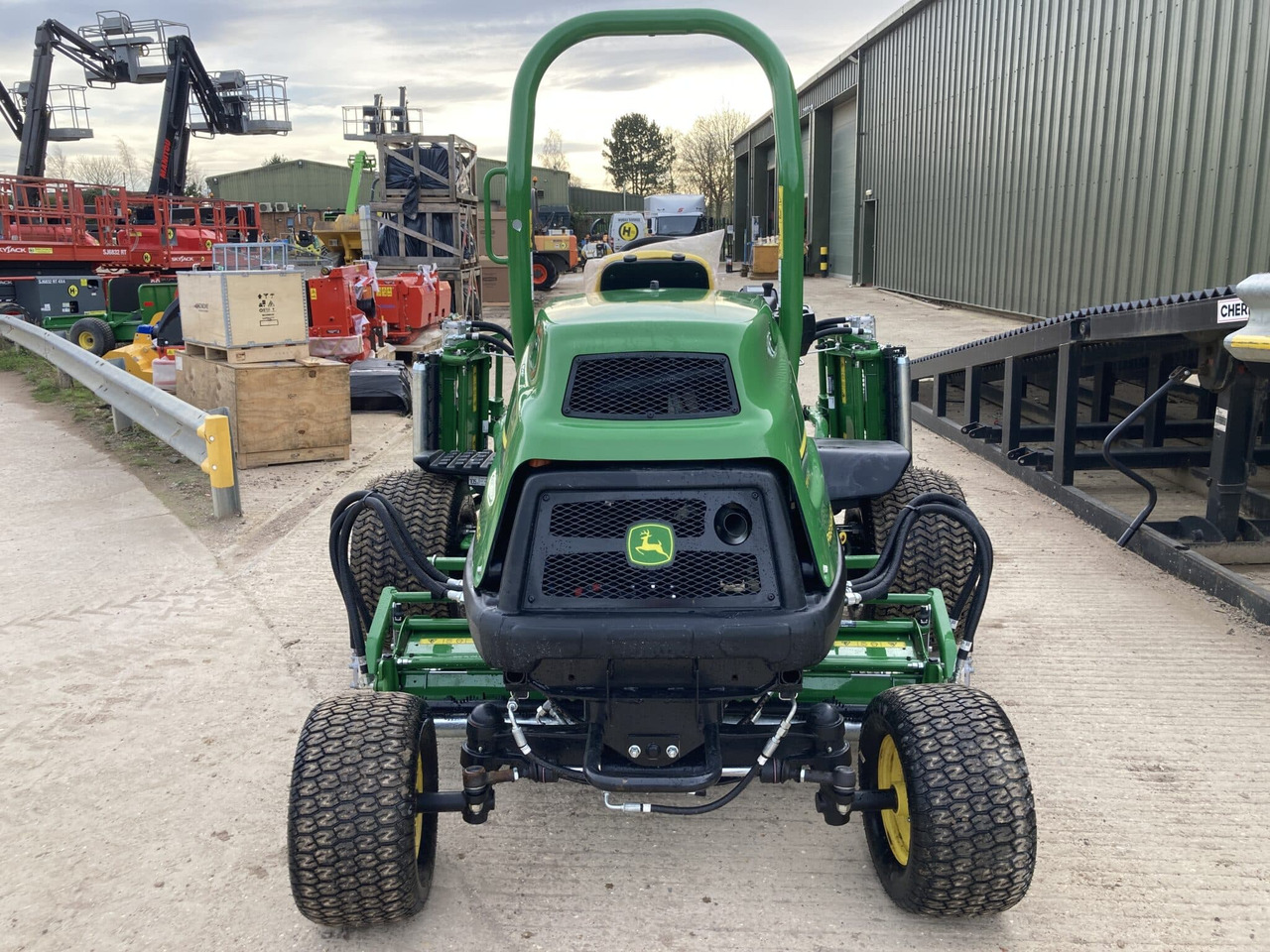 John Deere 7700A Fairway Mower - Garden mower: picture 4 John Deere 7700A Fairway Mower - Garden mower: picture 4