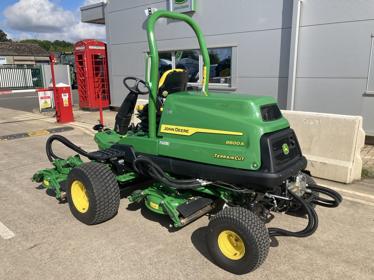 John Deere 8800A 5 pod rotary mower - Garden mower: picture 3 John Deere 8800A 5 pod rotary mower - Garden mower: picture 3
