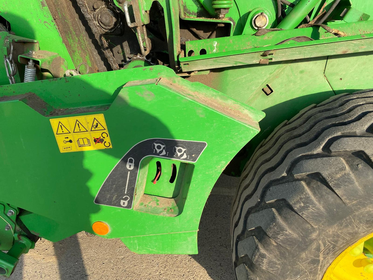 Tedding equipment John Deere 960: picture 11