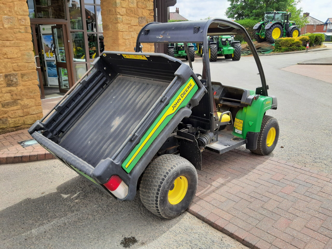 John Deere HPX815E Gator - ATV/ Quad: picture 2 John Deere HPX815E Gator - ATV/ Quad: picture 2