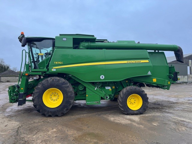 John Deere T670 TM - Combine harvester: picture 4 John Deere T670 TM - Combine harvester: picture 4
