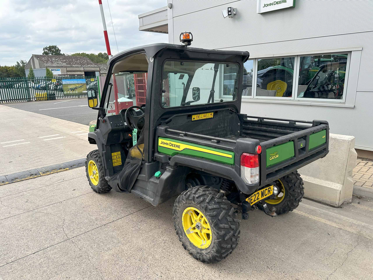 John Deere XUV865M - ATV/ Quad: picture 3 John Deere XUV865M - ATV/ Quad: picture 3