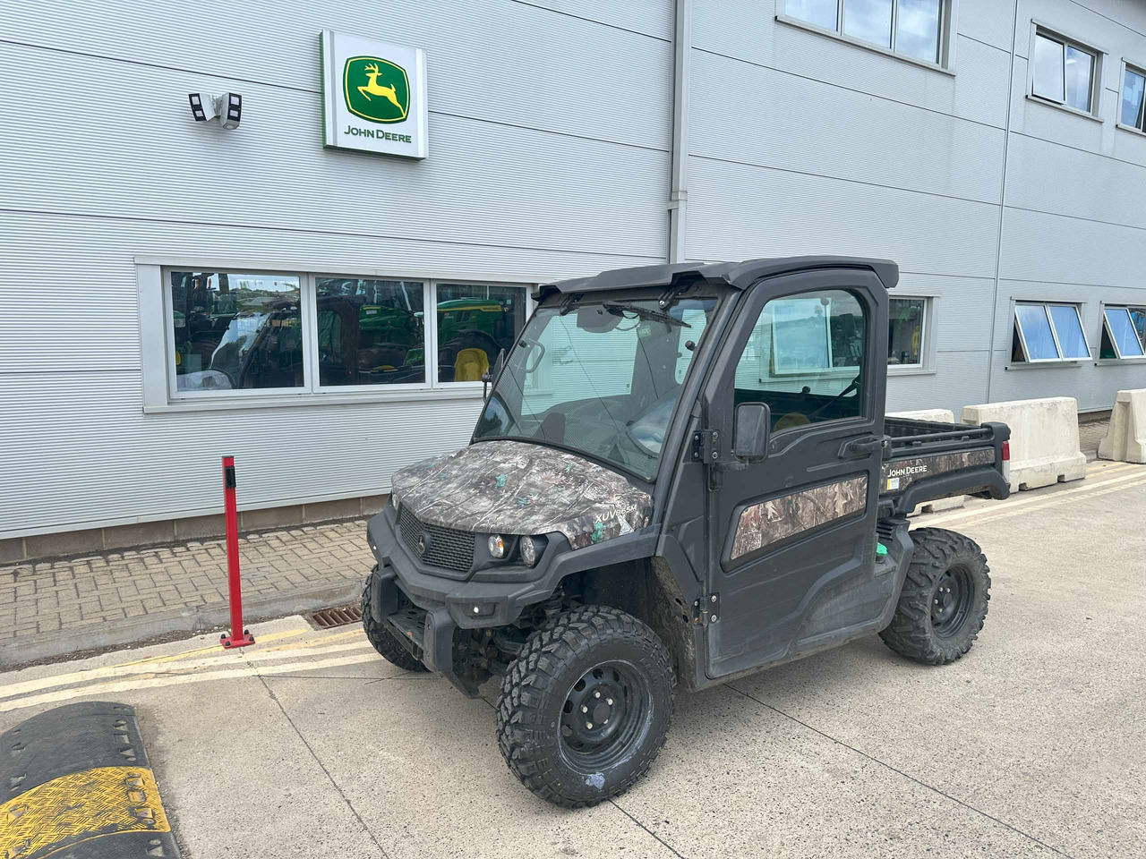 John Deere XUV865M - ATV/ Quad: picture 1 John Deere XUV865M - ATV/ Quad: picture 1