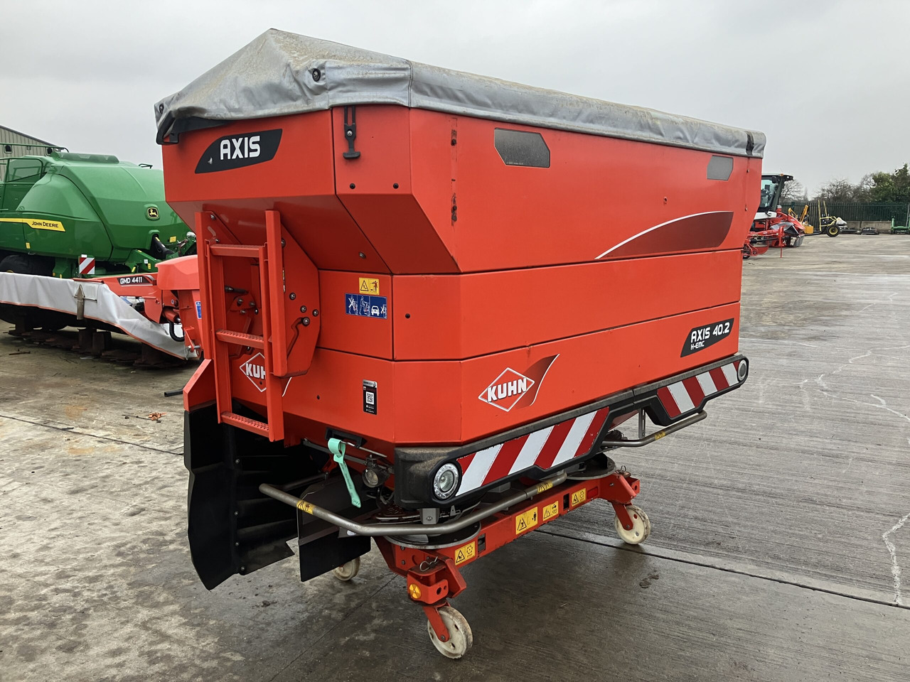 Kuhn Axis 40.2 H-EMC Varispread Pro - Fertilizer spreader: picture 1 Kuhn Axis 40.2 H-EMC Varispread Pro - Fertilizer spreader: picture 1