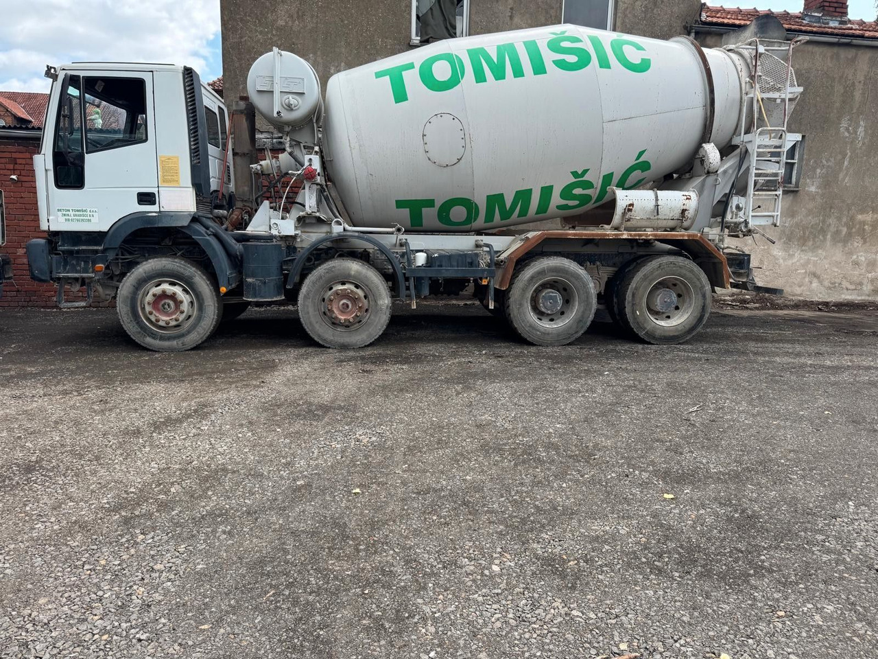 Iveco 410 EH 420 8X4 10m³ - Concrete mixer truck: picture 4 Iveco 410 EH 420 8X4 10m³ - Concrete mixer truck: picture 4