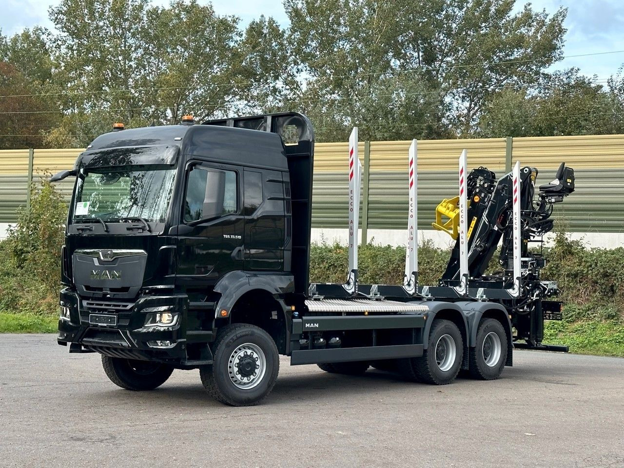 MAN TGS 33.520 6X6 Euro6e LogLift 165 Z - Timber truck, Crane truck: picture 3 MAN TGS 33.520 6X6 Euro6e LogLift 165 Z - Timber truck, Crane truck: picture 3