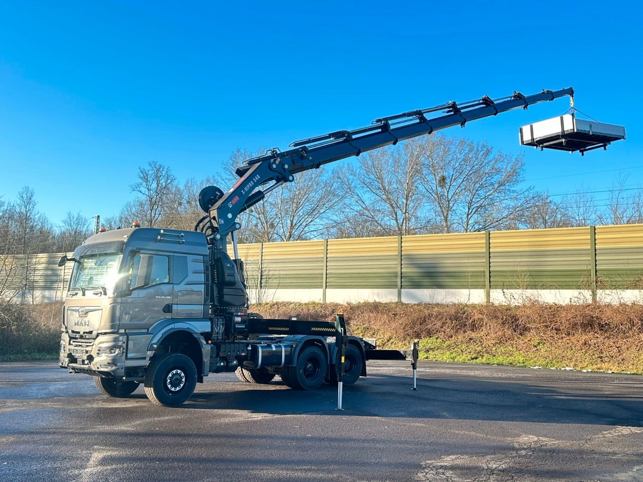 MAN TGS 26.520 6x6 Kran HIAB X-HIPRO 548E-8 - Tractor unit: picture 1 MAN TGS 26.520 6x6 Kran HIAB X-HIPRO 548E-8 - Tractor unit: picture 1