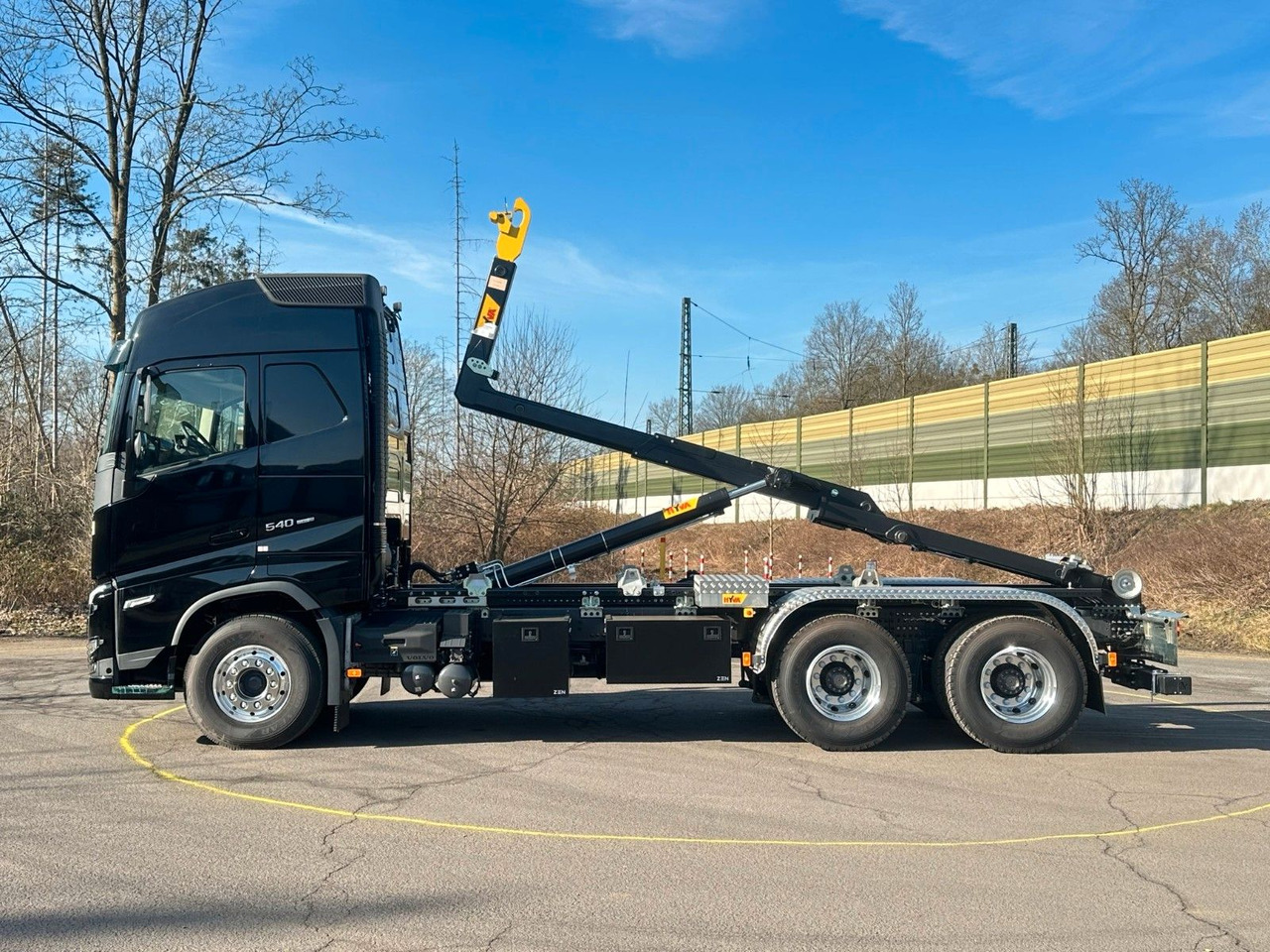 Volvo FH 540 6x4 Abrollkipper Hyva 20-60 - Hook lift truck: picture 4 Volvo FH 540 6x4 Abrollkipper Hyva 20-60 - Hook lift truck: picture 4