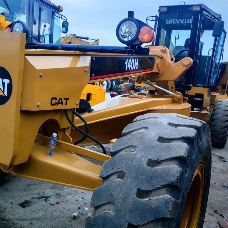 CAT 140H Grader Used Second Hand Good Condition for Sale From Janpan - Grader: picture 1 CAT 140H Grader Used Second Hand Good Condition for Sale From Janpan - Grader: picture 1