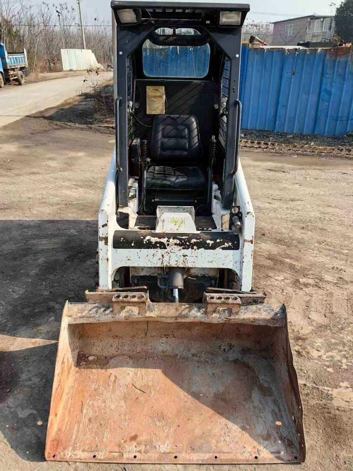 Good Quality USED Loader S70 Skid Steer Loader Mini Loader Hot Sale - Skid steer loader: picture 4 Good Quality USED Loader S70 Skid Steer Loader Mini Loader Hot Sale - Skid steer loader: picture 4