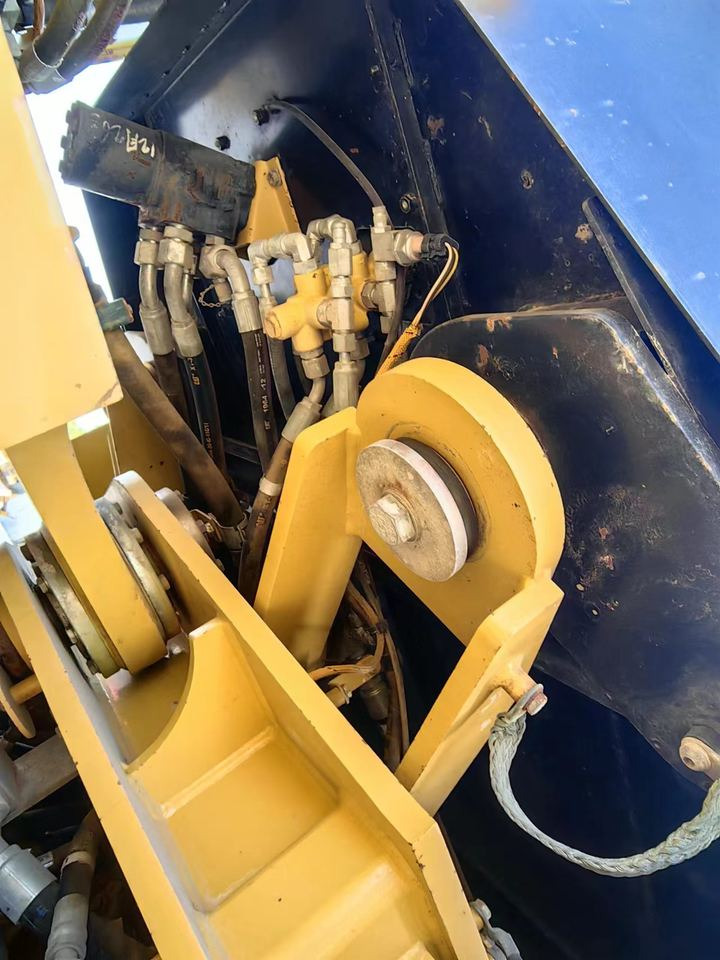 Original CAT Used CAT 950GC Wheel Loader Caterpillar 950GC CAT Loader Low Service Time - Wheel loader: picture 4 Original CAT Used CAT 950GC Wheel Loader Caterpillar 950GC CAT Loader Low Service Time - Wheel loader: picture 4