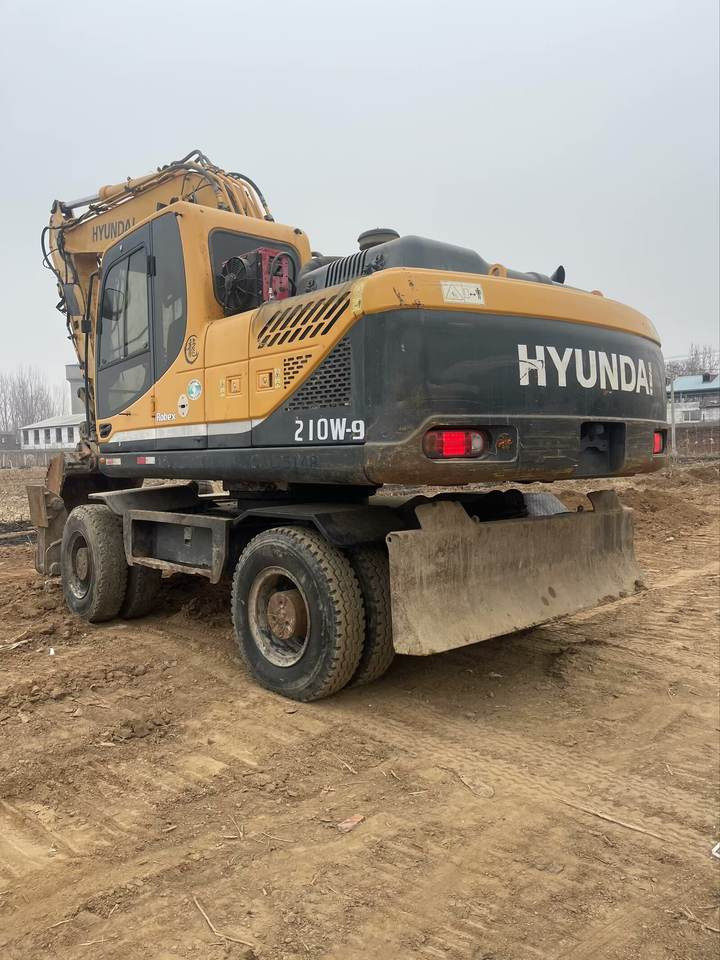 Original Good Quality USED Excavators R210 W-9T 21 Ton Excavator Wheel Excavator for HYUNDAI - Wheel excavator: picture 3 Original Good Quality USED Excavators R210 W-9T 21 Ton Excavator Wheel Excavator for HYUNDAI - Wheel excavator: picture 3