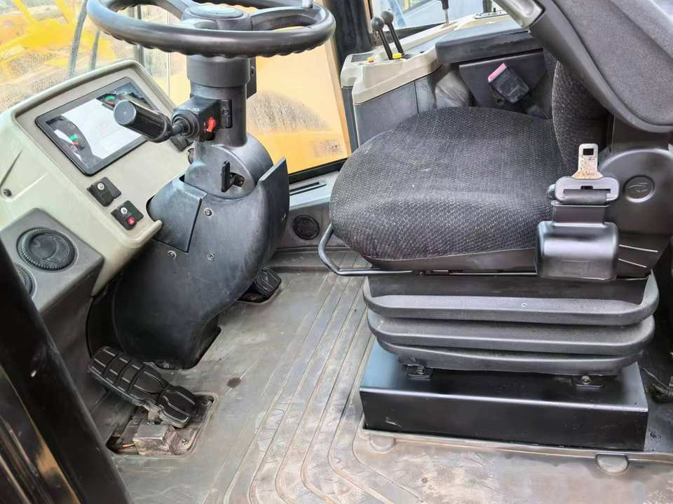 Used Caterpillar 950G RC Wheel Loader Reconditioned Cat 950 with Core Engine Backhoe or Front Loader for Sale - Wheel loader: picture 3 Used Caterpillar 950G RC Wheel Loader Reconditioned Cat 950 with Core Engine Backhoe or Front Loader for Sale - Wheel loader: picture 3