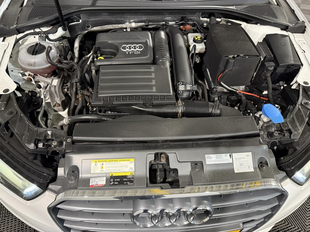 Audi | A3 Limousine | 1.4 TFSI Attraction Pro Line Plus Automaat | 2016 | 256.538 km | PT353Z | Geen oordeel - Sedan: picture 3 Audi | A3 Limousine | 1.4 TFSI Attraction Pro Line Plus Automaat | 2016 | 256.538 km | PT353Z | Geen oordeel - Sedan: picture 3