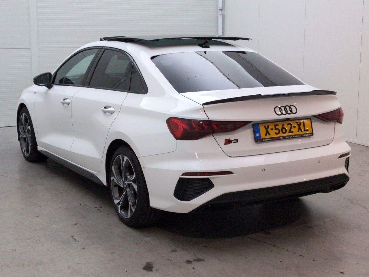 Audi A3 Limousine 35 TFSI edition one | 2022 | 54.418 km | Automaat | X562XL | NAP: Geen oordeel - Sedan: picture 3 Audi A3 Limousine 35 TFSI edition one | 2022 | 54.418 km | Automaat | X562XL | NAP: Geen oordeel - Sedan: picture 3