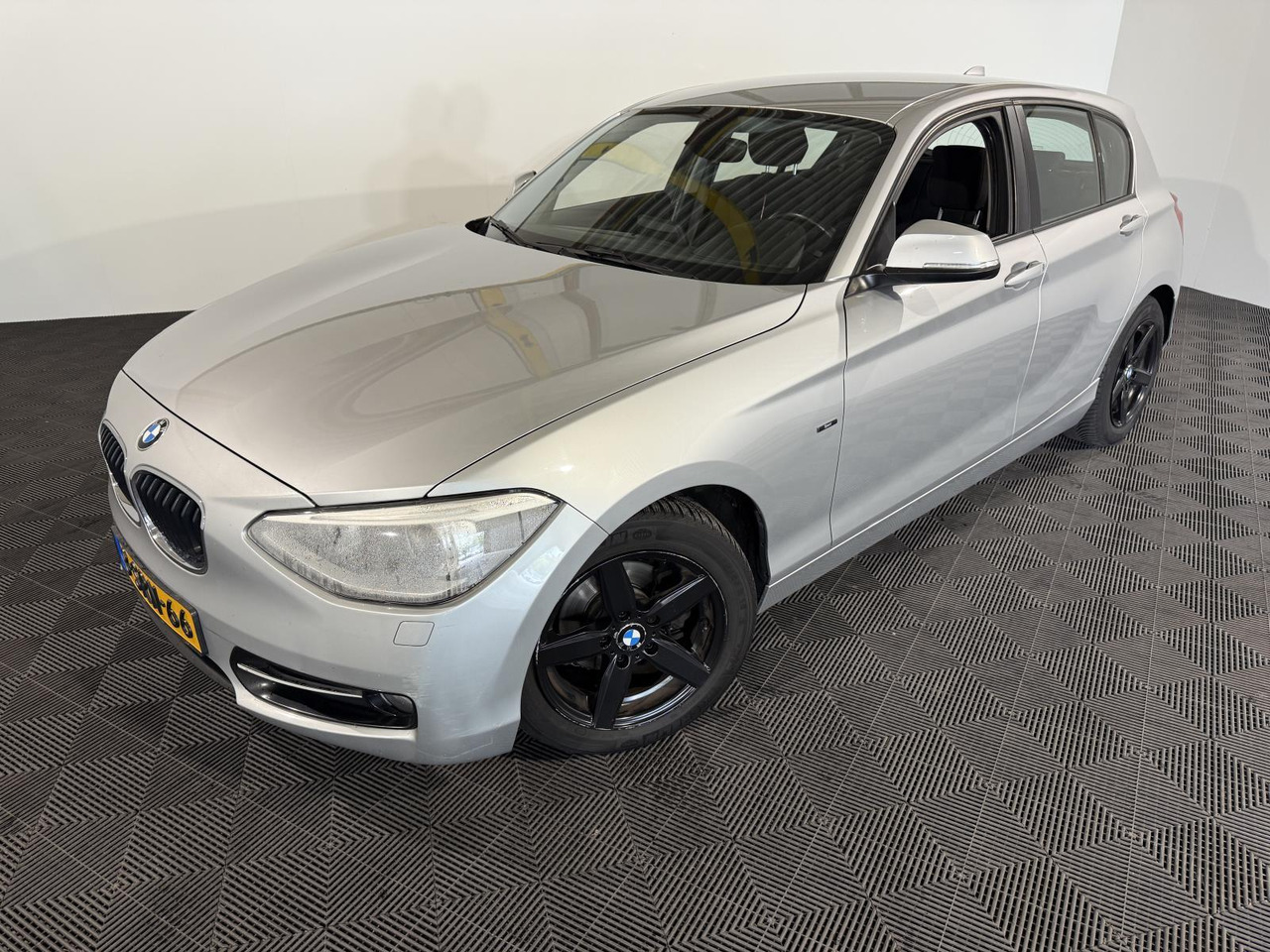 BMW 1-serie 116i EDE Executive 2013 231.112 km 3-SRN-66 - Hatchback: picture 1 BMW 1-serie 116i EDE Executive 2013 231.112 km 3-SRN-66 - Hatchback: picture 1