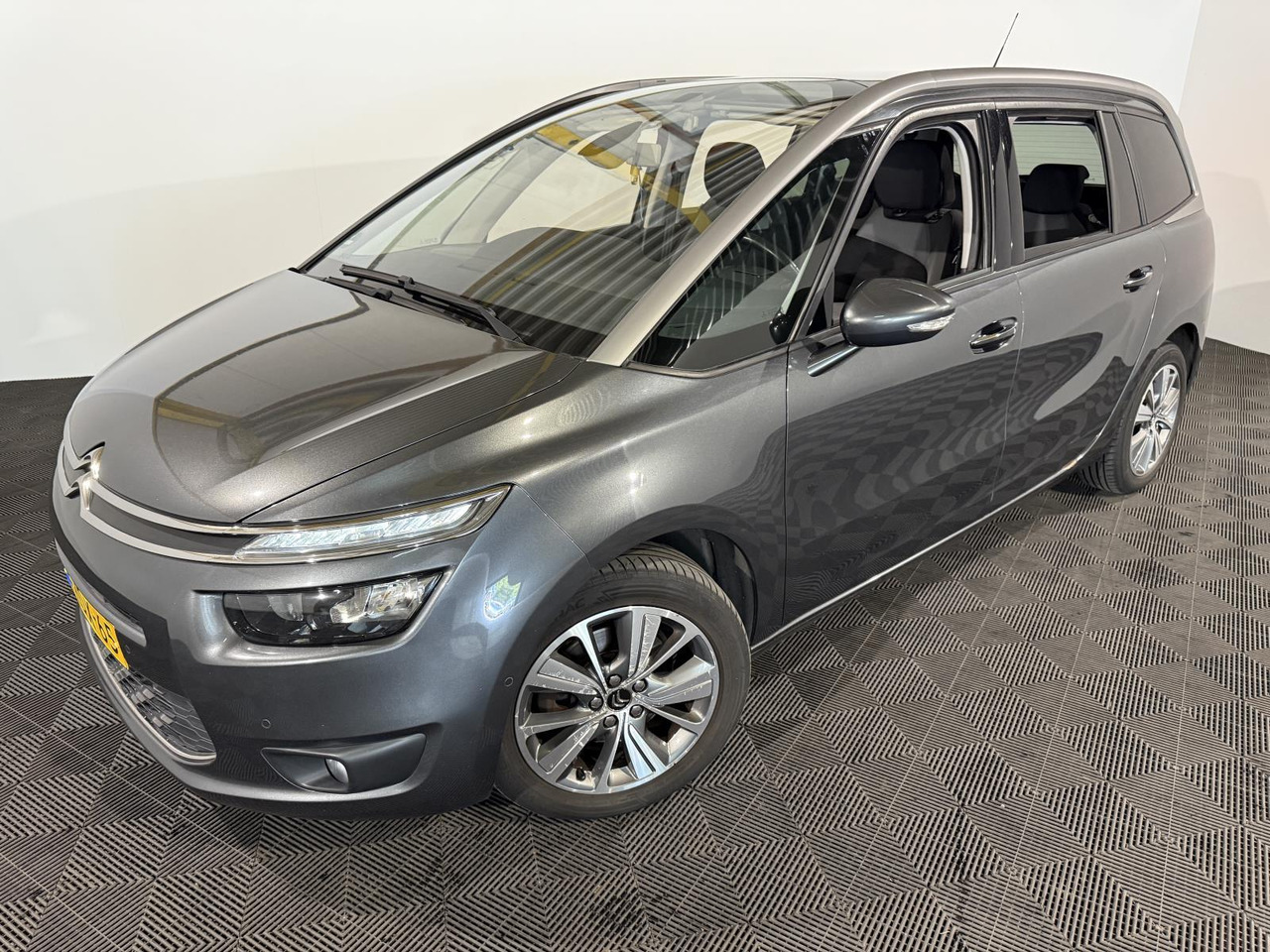 Citroen Grand C4 Picasso 1.6 THP Business 7P | 2014 | 143.151 km | 6-ZDX-65 - Car: picture 1 Citroen Grand C4 Picasso 1.6 THP Business 7P | 2014 | 143.151 km | 6-ZDX-65 - Car: picture 1