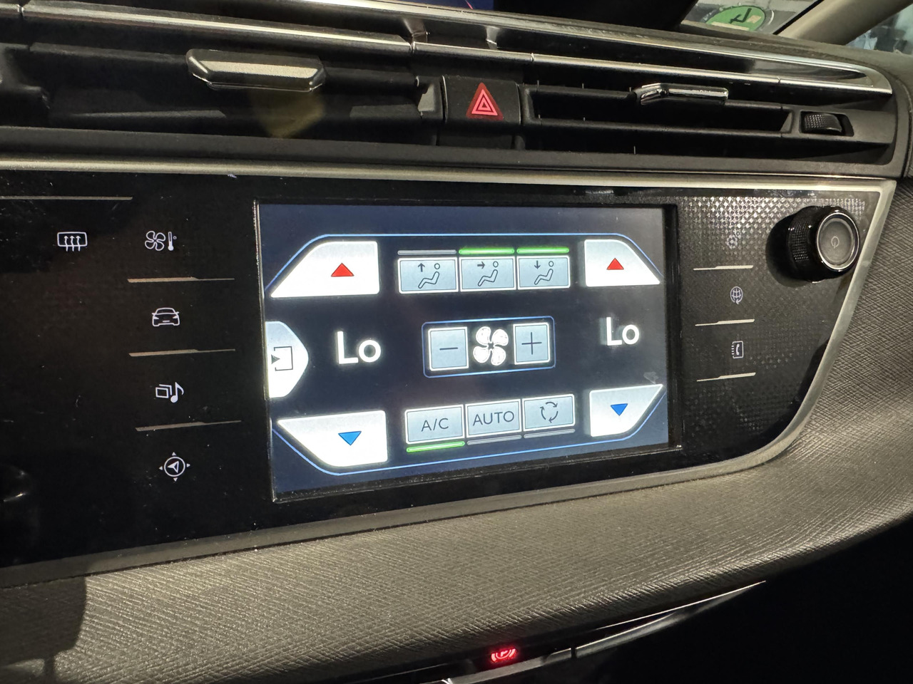 Citroen Grand C4 Picasso 1.6 THP Business 7P | 2014 | 143.151 km | 6-ZDX-65 - Car: picture 4 Citroen Grand C4 Picasso 1.6 THP Business 7P | 2014 | 143.151 km | 6-ZDX-65 - Car: picture 4