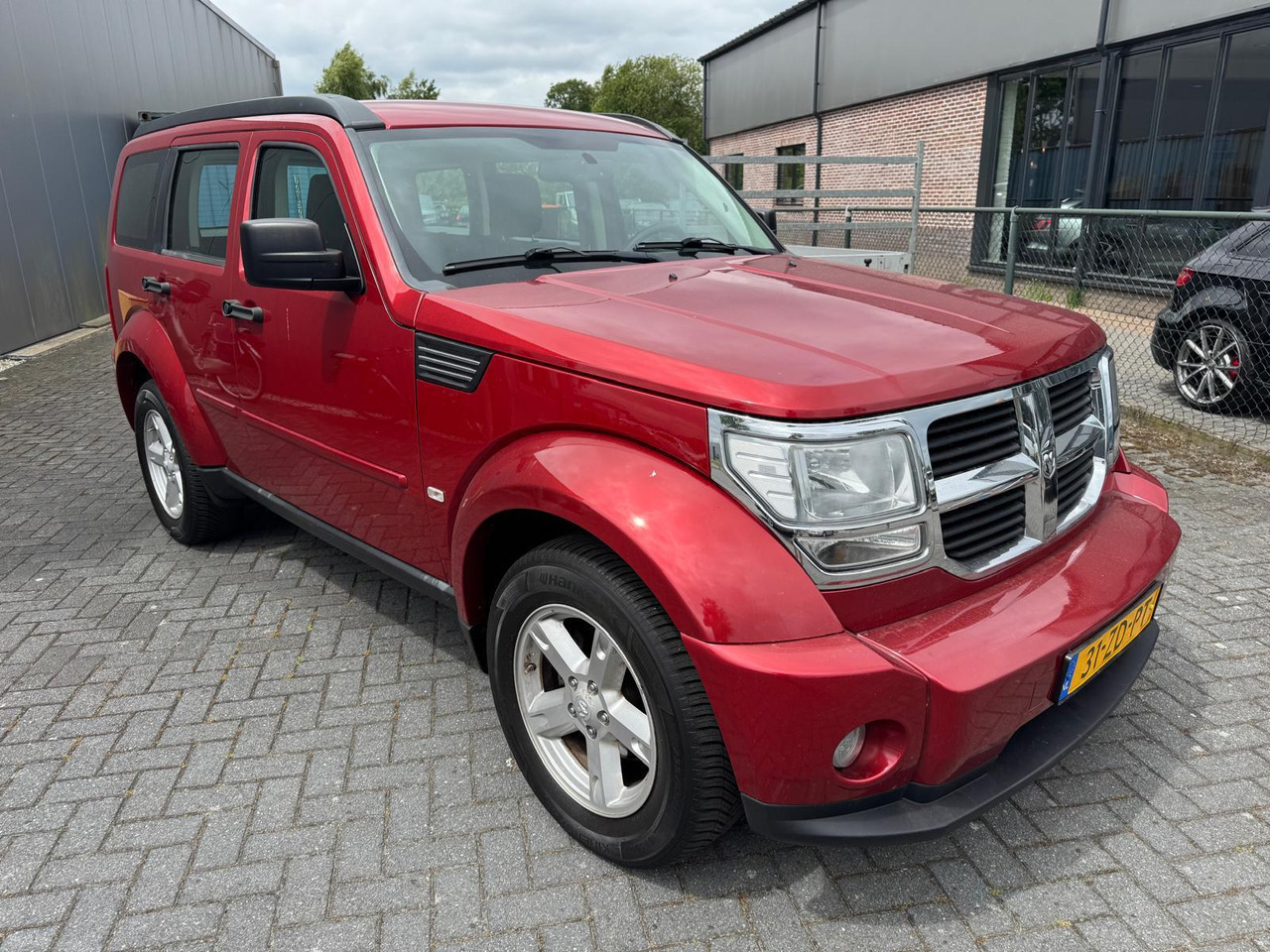 Dodge Nitro 3.7 V6 SXT | 2008 | 209.339 km | 31-ZD-PT - SUV: picture 5 Dodge Nitro 3.7 V6 SXT | 2008 | 209.339 km | 31-ZD-PT - SUV: picture 5