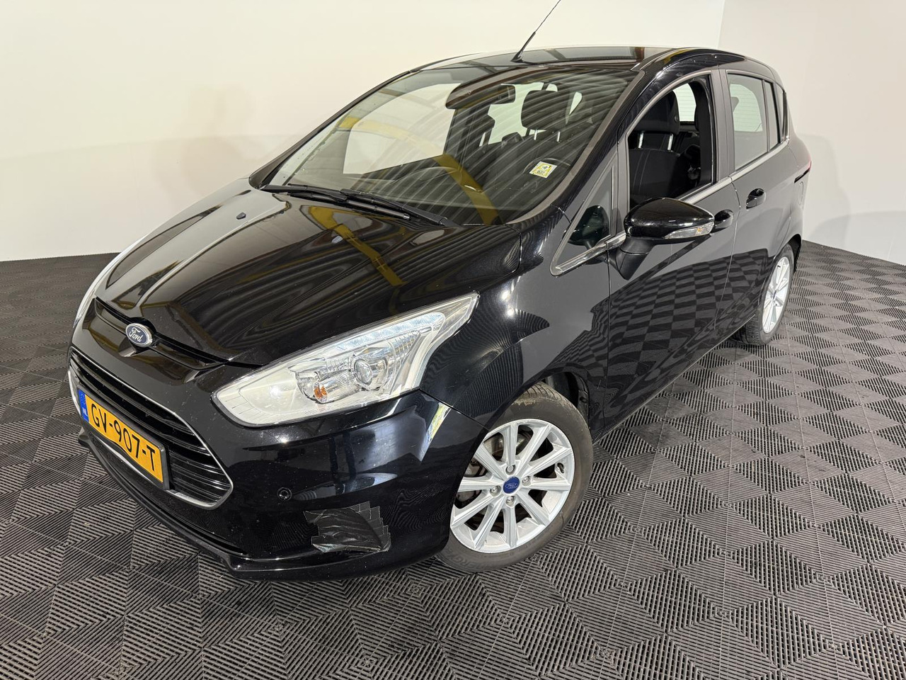Ford | B-Max | 1.0 EcoBoost Titanium | 2015 | 149.480 km | GV907T | Logisch - Car: picture 1 Ford | B-Max | 1.0 EcoBoost Titanium | 2015 | 149.480 km | GV907T | Logisch - Car: picture 1