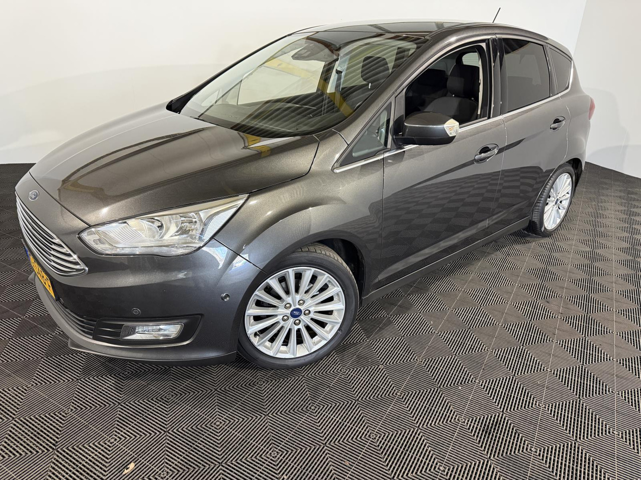 Ford C-Max 1.0 Titanium ZG-548-F 186.382 km - Car: picture 1 Ford C-Max 1.0 Titanium ZG-548-F 186.382 km - Car: picture 1