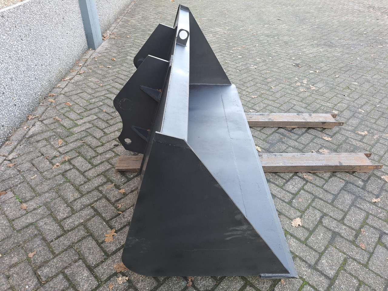 Grondbak t.b.v. Verreiker – Nieuw, Breedte 240 cm (1) - Loader bucket: picture 4 Grondbak t.b.v. Verreiker – Nieuw, Breedte 240 cm (1) - Loader bucket: picture 4