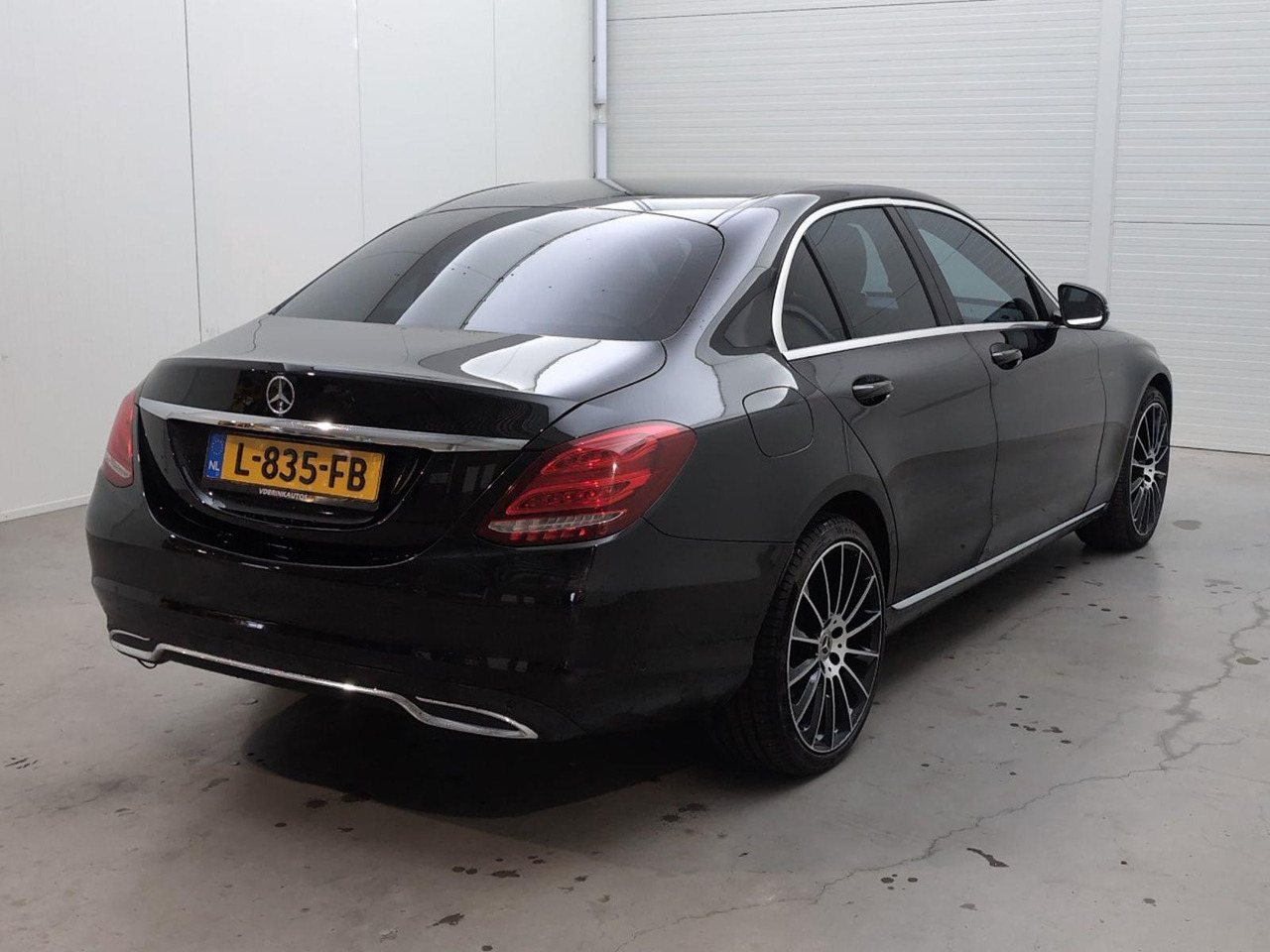 Mercedes-Benz C-klasse 250 CDI 4MATIC Premium Plus | 2017 | 201.697 km | Automaat | L835FB | NAP: Geen oordeel - Sedan: picture 4 Mercedes-Benz C-klasse 250 CDI 4MATIC Premium Plus | 2017 | 201.697 km | Automaat | L835FB | NAP: Geen oordeel - Sedan: picture 4