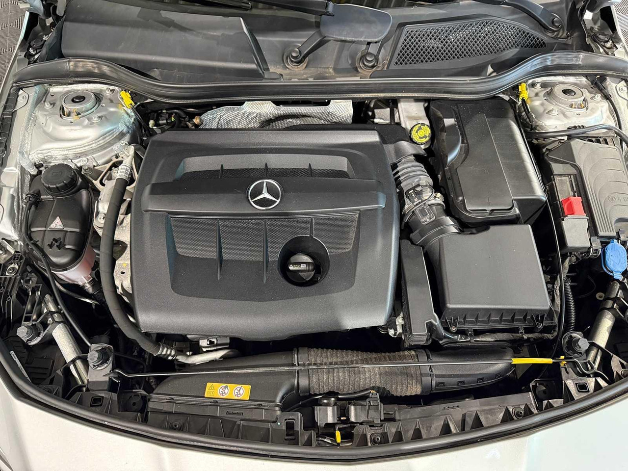 Mercedes-Benz CLA-klasse Shooting Brake 180 d Business Solution AMG | 2017 | 178.913 km | PB-314-X - Car: picture 4 Mercedes-Benz CLA-klasse Shooting Brake 180 d Business Solution AMG | 2017 | 178.913 km | PB-314-X - Car: picture 4