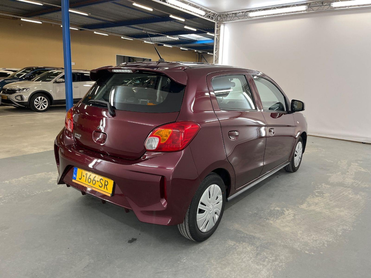 Mitsubishi Space Star 1.0 Cool+ | 2020 | 58.994 km | J166SR | NAP: Logisch - Hatchback: picture 4 Mitsubishi Space Star 1.0 Cool+ | 2020 | 58.994 km | J166SR | NAP: Logisch - Hatchback: picture 4