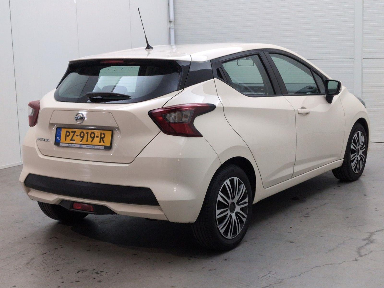 Nissan Micra 1.0L Acenta | 2017 | 157.353 km | PZ919R | NAP: Logisch - Hatchback: picture 4 Nissan Micra 1.0L Acenta | 2017 | 157.353 km | PZ919R | NAP: Logisch - Hatchback: picture 4