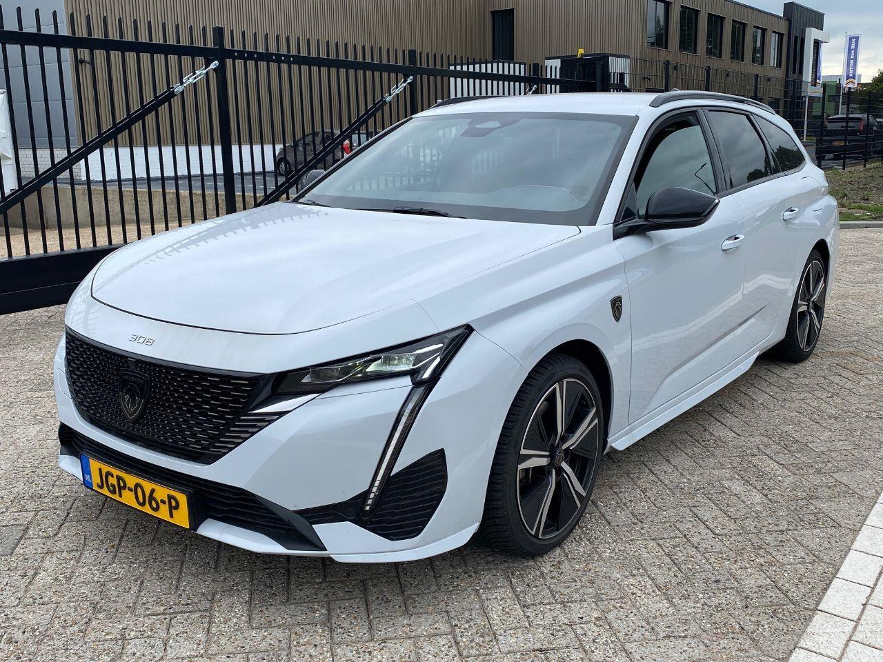 Peugeot 308 SW 1.6 Plug - in Hybrid 225 GT | 2024 | 37.250 km | Automaat | JGP06P | NAP: Geen oordeel - Car: picture 1 Peugeot 308 SW 1.6 Plug - in Hybrid 225 GT | 2024 | 37.250 km | Automaat | JGP06P | NAP: Geen oordeel - Car: picture 1