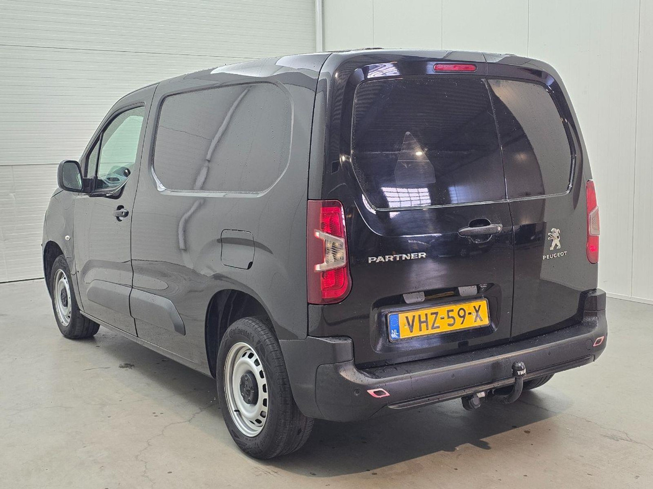 Peugeot Partner 1.5 BlueHDI Premium | 2021 | 135.456 km | VHZ59X | NAP: Logisch - Combi van: picture 3 Peugeot Partner 1.5 BlueHDI Premium | 2021 | 135.456 km | VHZ59X | NAP: Logisch - Combi van: picture 3