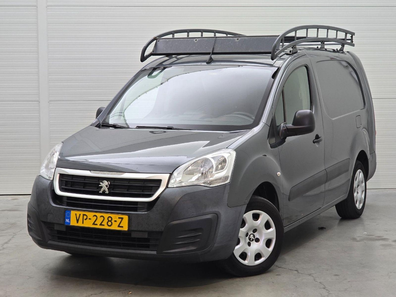 Peugeot Partner 122 1.6 HDi 90 L2 Première | 2015 | 169.353 km | VP228Z | NAP: Logisch - Small van: picture 1 Peugeot Partner 122 1.6 HDi 90 L2 Première | 2015 | 169.353 km | VP228Z | NAP: Logisch - Small van: picture 1