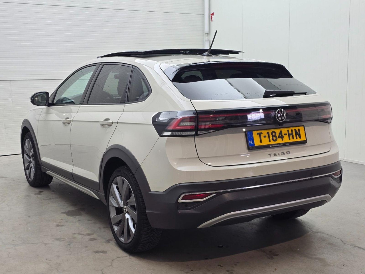 Volkswagen Taigo 1.0 TSI R - Line | 2022 | 80.273 km | Automaat | T184HN | NAP: Geen oordeel - SUV: picture 3 Volkswagen Taigo 1.0 TSI R - Line | 2022 | 80.273 km | Automaat | T184HN | NAP: Geen oordeel - SUV: picture 3