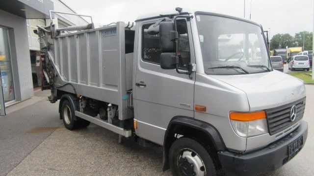 Mercedes-Benz Vario 818 D Müllsammelfahrzeug - Garbage truck: picture 3 Mercedes-Benz Vario 818 D Müllsammelfahrzeug - Garbage truck: picture 3