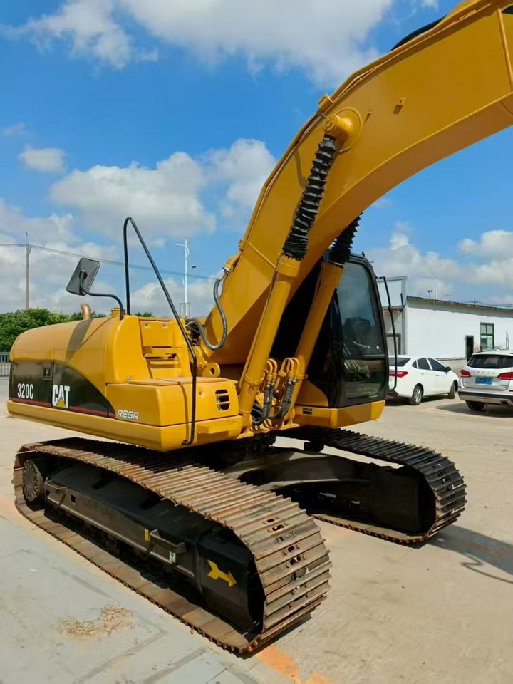 CATERPILLAR 320CL - Construction machinery: picture 4 CATERPILLAR 320CL - Construction machinery: picture 4