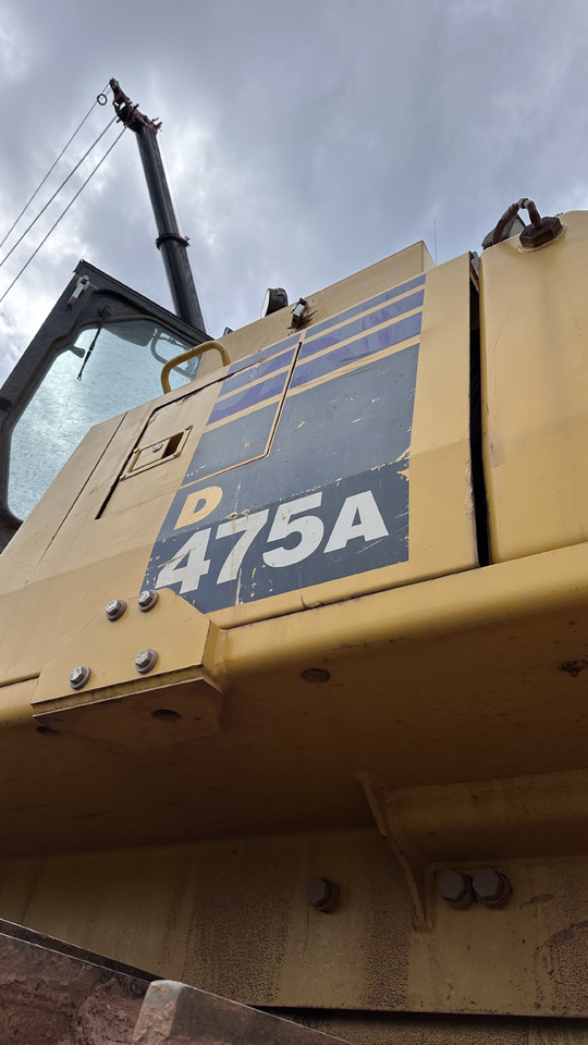 KOMATSU D475A-5EO - Tool/ Equipment: picture 3 KOMATSU D475A-5EO - Tool/ Equipment: picture 3
