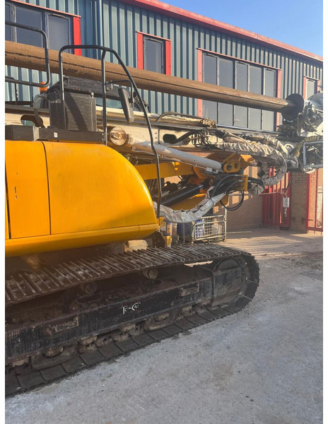 Tescar CF8 - Drilling rig: picture 1 Tescar CF8 - Drilling rig: picture 1