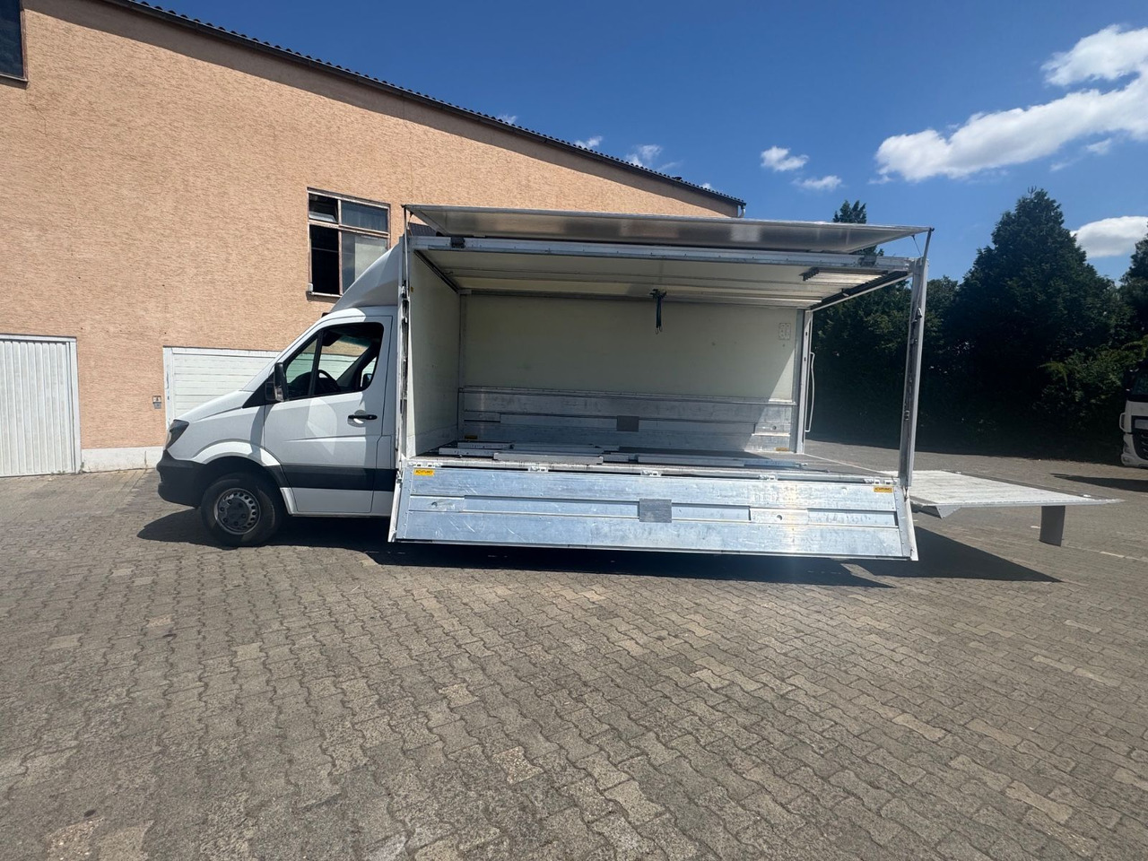 Mercedes-Benz Sprinter 514/LBW/KLIMA/aus.1Hand/GT-Zertifikat - Beverage truck: picture 5 Mercedes-Benz Sprinter 514/LBW/KLIMA/aus.1Hand/GT-Zertifikat - Beverage truck: picture 5