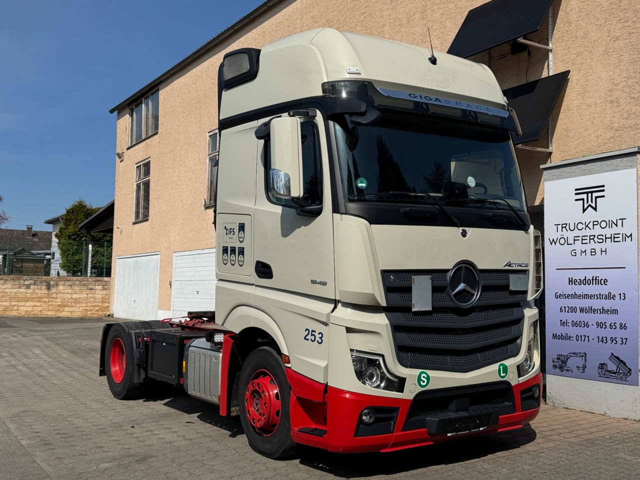 Mercedes-Benz Actros 1848/GIGA/Retarder/2xBett/2instock - Tractor unit: picture 1 Mercedes-Benz Actros 1848/GIGA/Retarder/2xBett/2instock - Tractor unit: picture 1