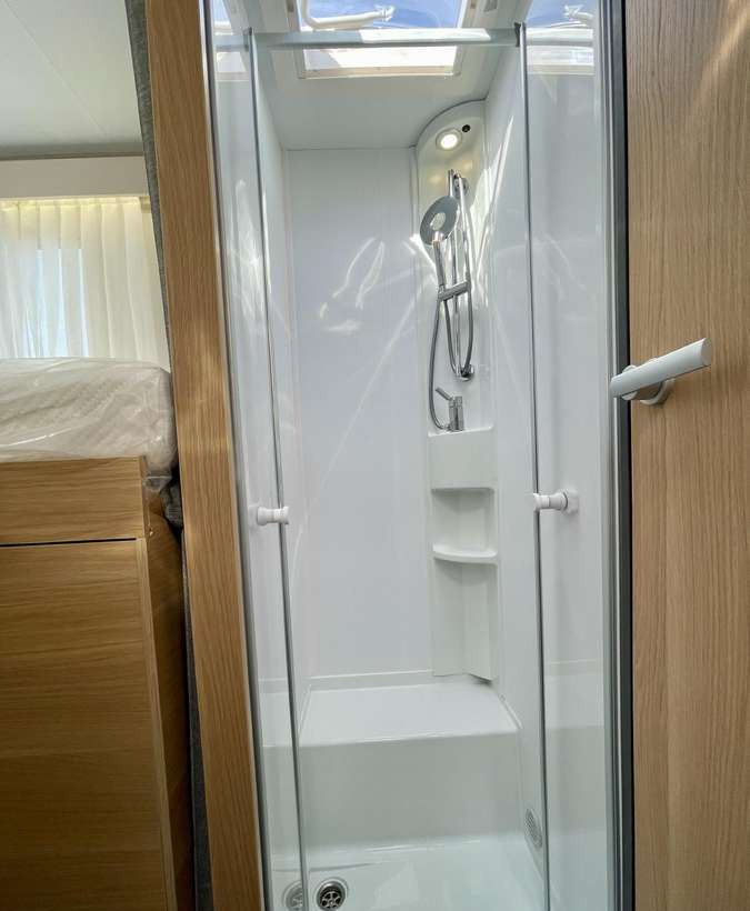 New Semi-integrated motorhome ADRIA Matrix Axess 650 SL: picture 13