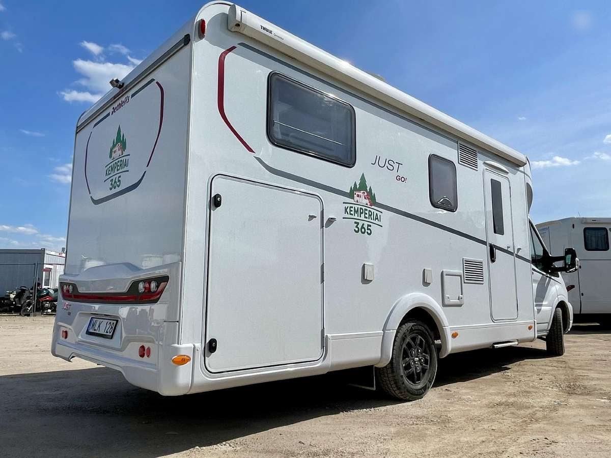 DETHLEFFS Just Go T7055 EB - Semi-integrated motorhome: picture 5 DETHLEFFS Just Go T7055 EB - Semi-integrated motorhome: picture 5