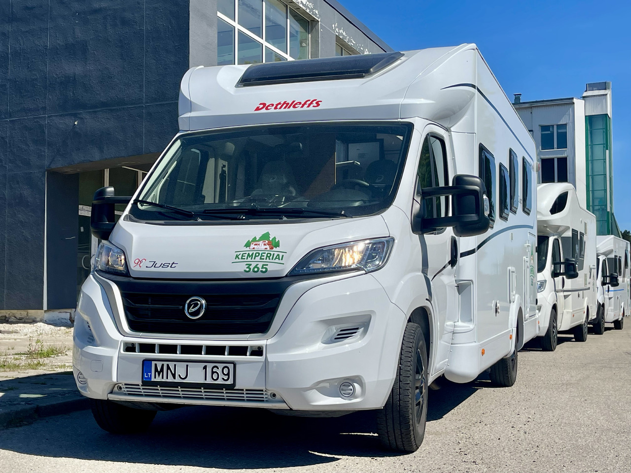 DETHLEFFS T7052 DBL - Semi-integrated motorhome: picture 1 DETHLEFFS T7052 DBL - Semi-integrated motorhome: picture 1