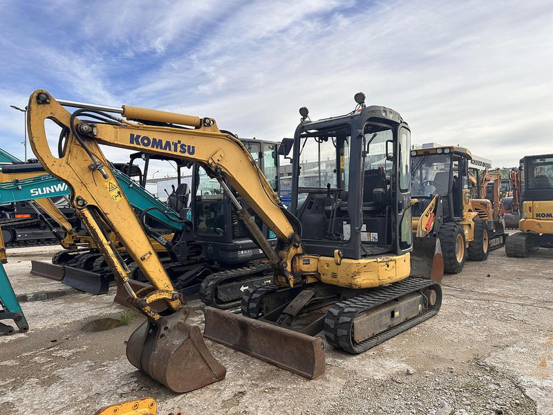 Komatsu PC30 - Mini excavator: picture 1 Komatsu PC30 - Mini excavator: picture 1