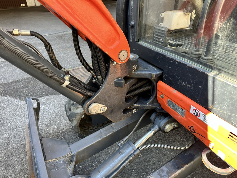 Mini excavator Kubota U27-4: picture 14