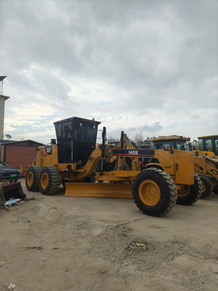 Grader CATERPILLAR 140H: picture 7