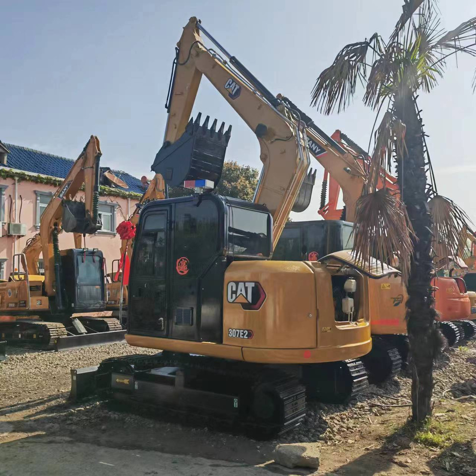 CATERPILLAR 307E2 - Mini excavator: picture 1 CATERPILLAR 307E2 - Mini excavator: picture 1