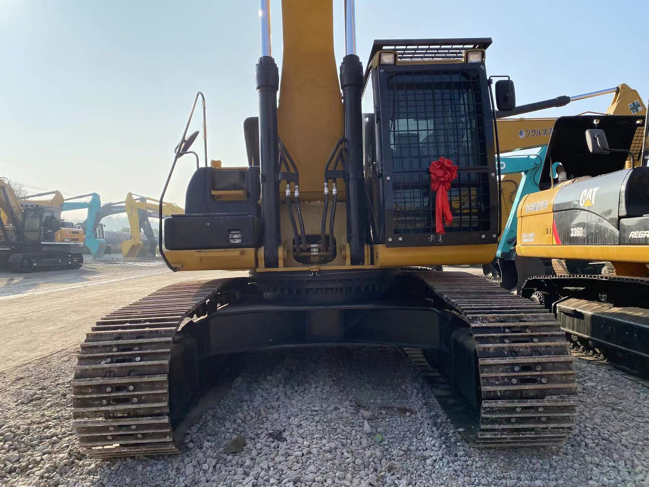 Crawler excavator CATERPILLAR 336D2L: picture 6